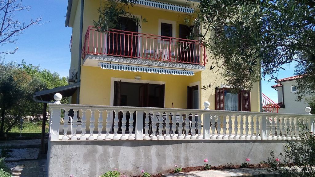 Apartments Nina ราฟนี ภายนอก รูปภาพ